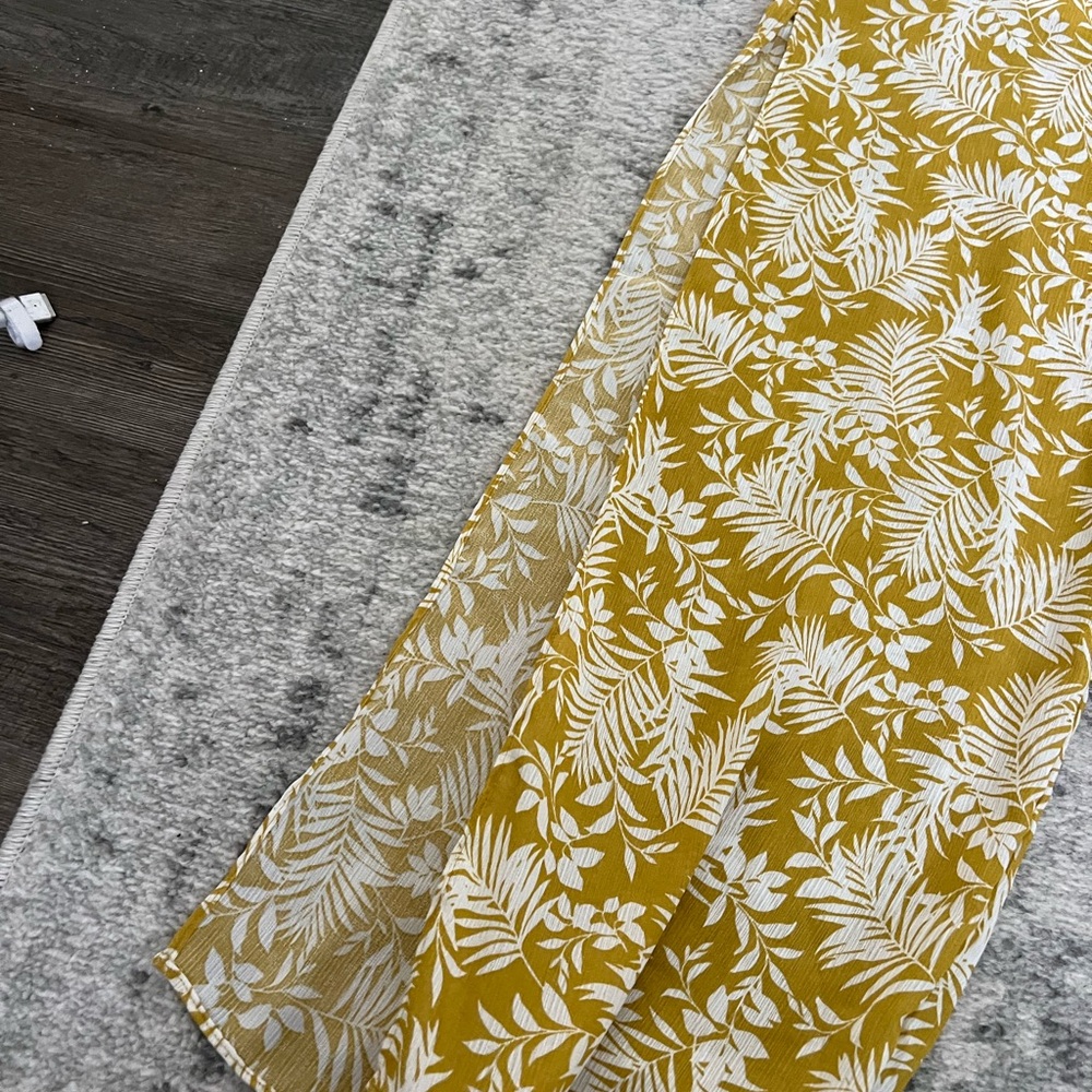 Lulus NWT Small Wide Leg Floral Yellow Pants - Picture 2 of 3